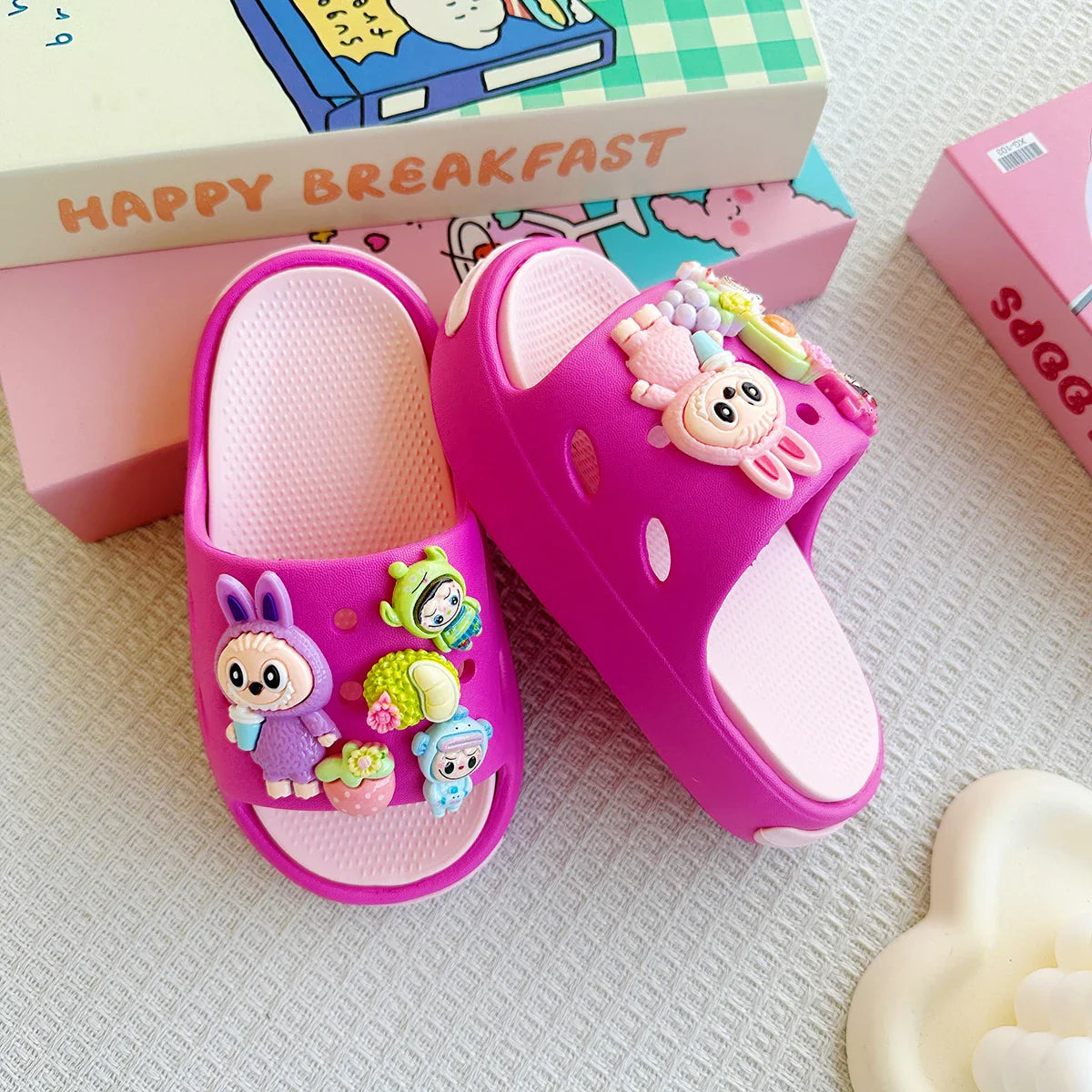 Chinelo Infantil Labubu - Edição Limitada