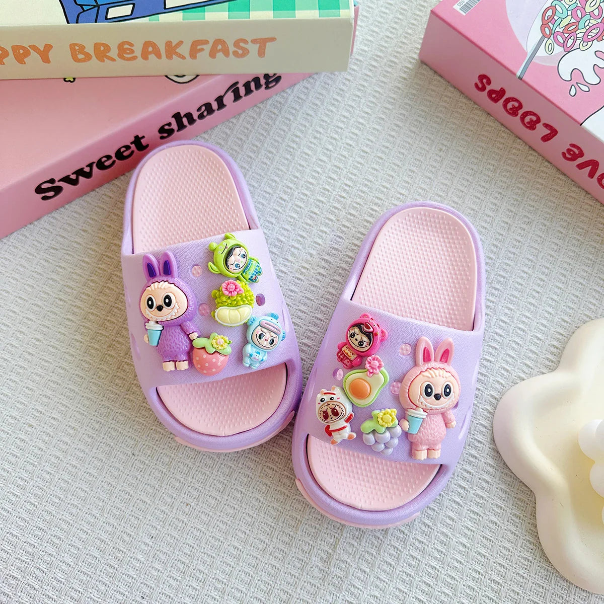 Chinelo Infantil Labubu - Edição Limitada